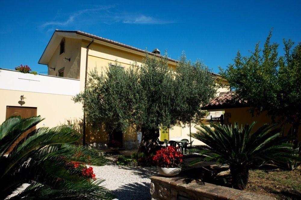 Agriturismo Il Casolare Di Nonno Mario Manoppello Eksteriør bilde