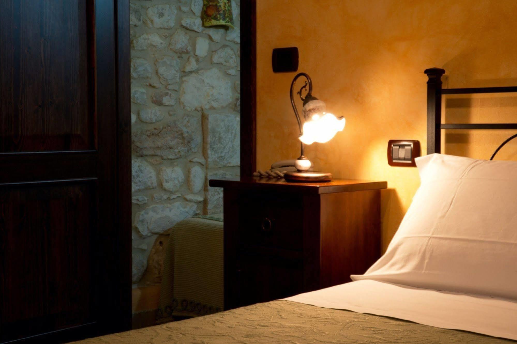 Agriturismo Il Casolare Di Nonno Mario Manoppello Eksteriør bilde